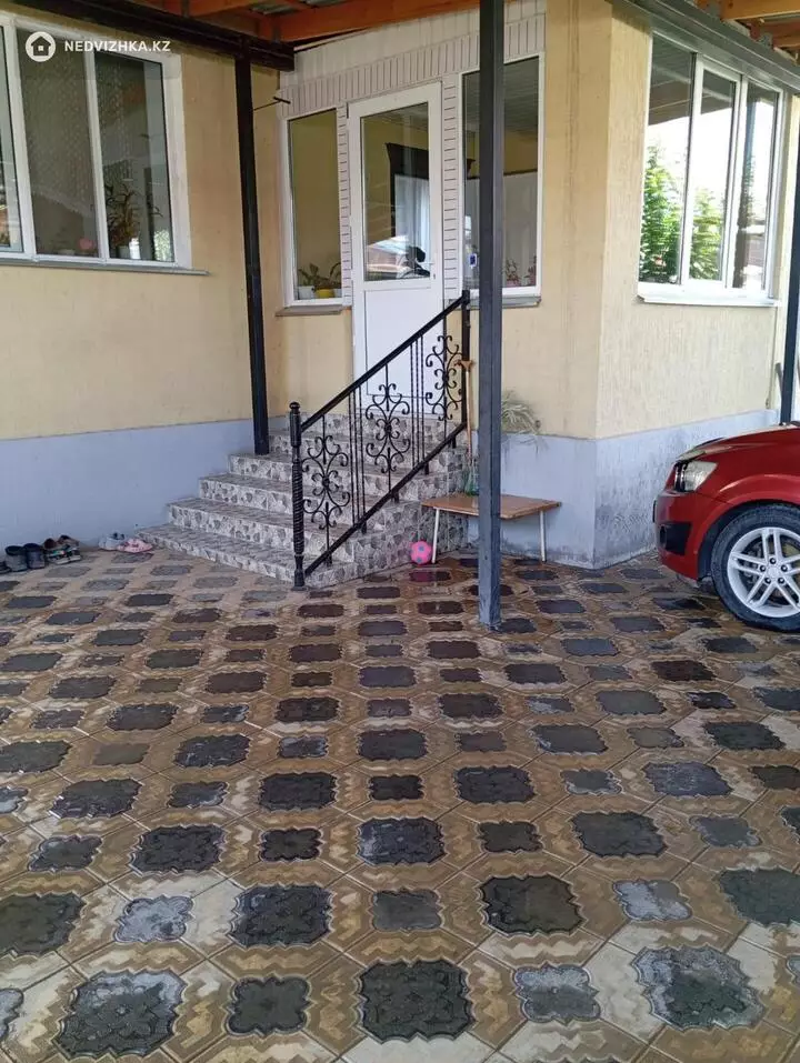 5-комнатный дом, 4 соток, 220 м², фотография 4