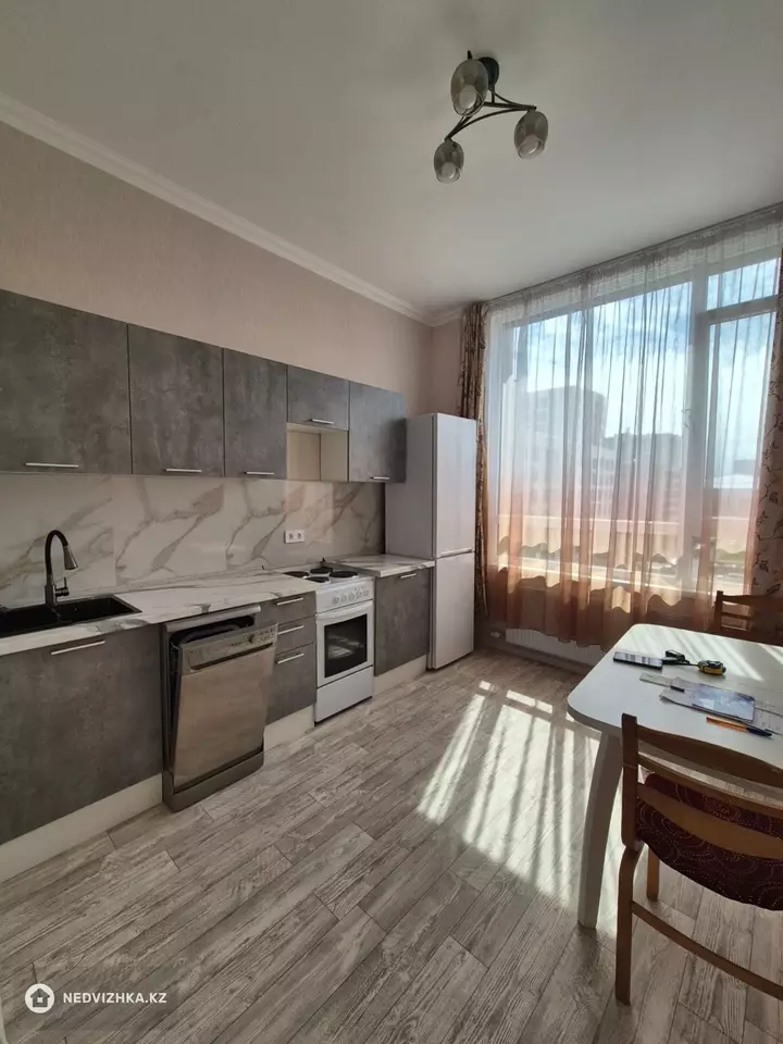 2-комнатная квартира, этаж 5 из 9, 58 м², На длительный срок, фотография 2