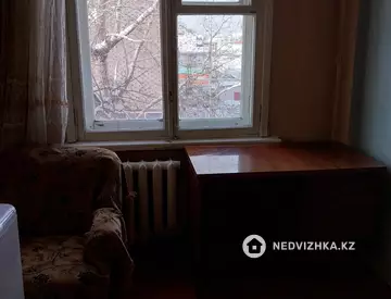 3-комнатная квартира, этаж 4 из 5, 55 м², На длительный срок