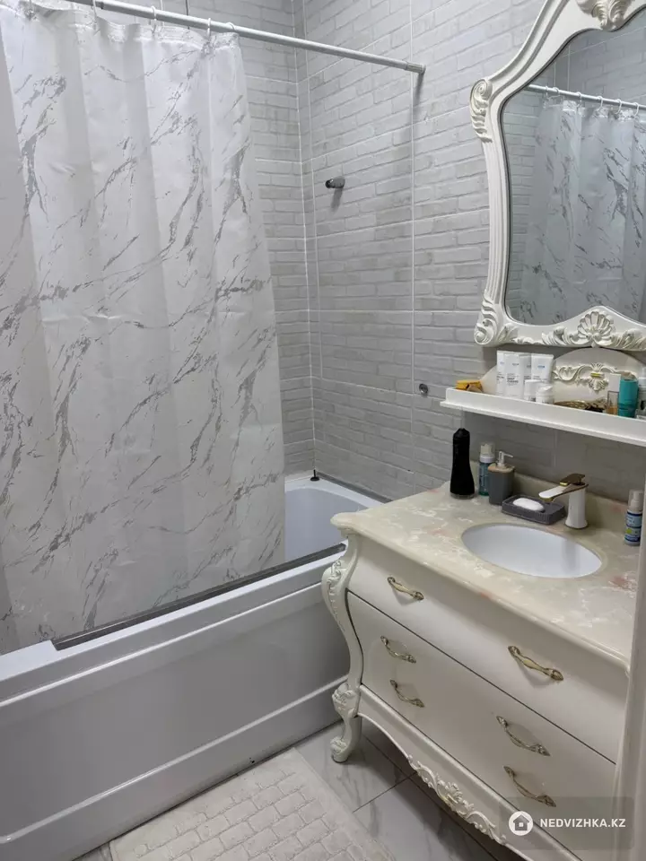 6-комнатный таунхаус, 2 соток, 210 м², фотография 4