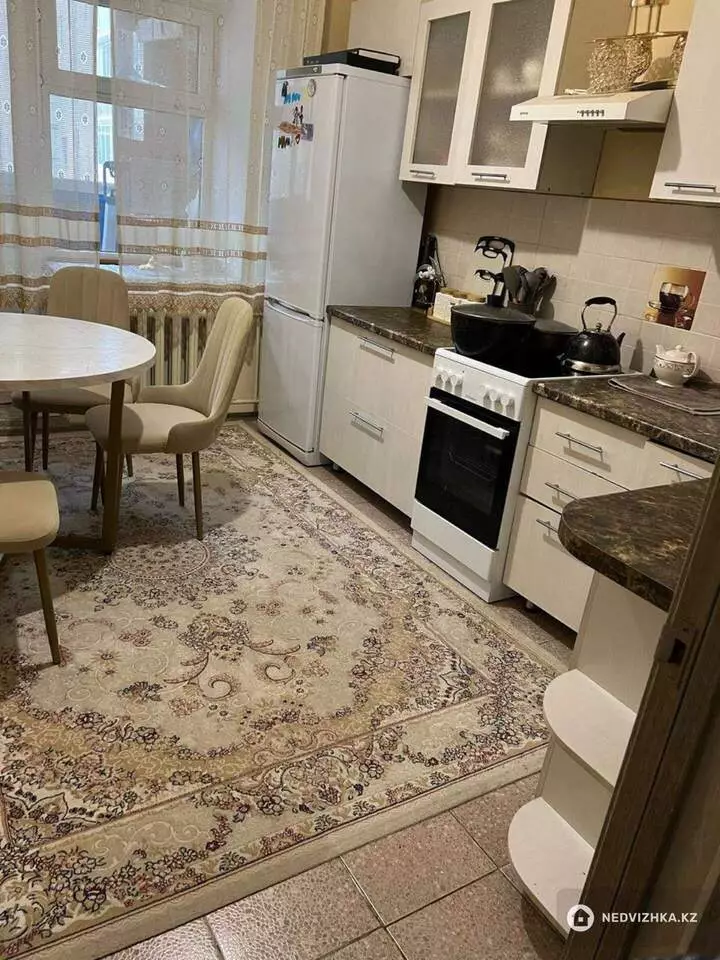 2-комнатная квартира, этаж 5 из 10, 52 м², фотография 3