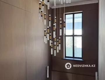 6-комнатный дом, 7 соток, 320 м², миниатюра 2