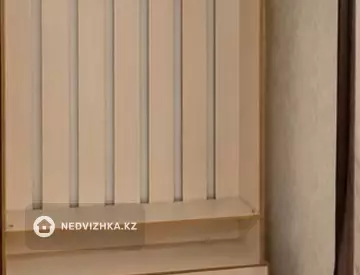 2-комнатная квартира, этаж 2 из 2, 62 м², На длительный срок