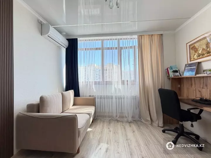 3-комнатная квартира, этаж 8 из 9, 85 м², фотография 2