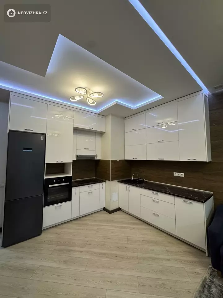 3-комнатная квартира, этаж 4 из 10, 83 м², фотография 5