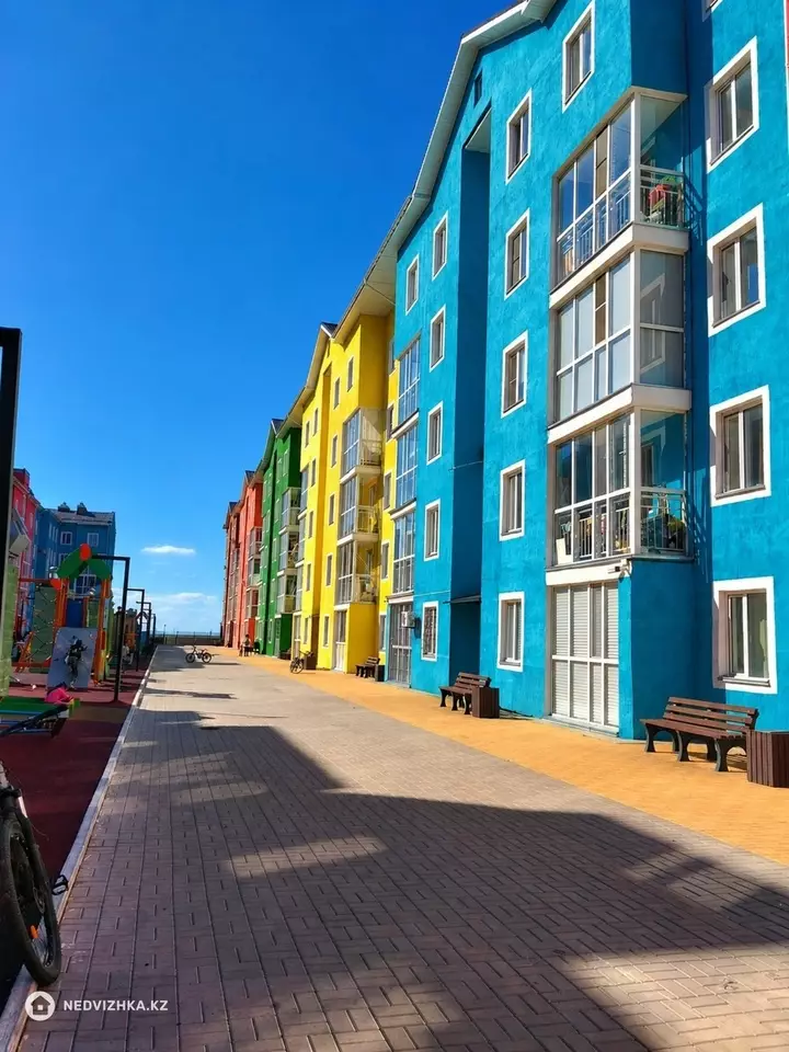 3-комнатная квартира, этаж 2 из 5, 74 м², фотография 4