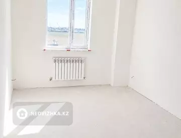 3-комнатная квартира, этаж 2 из 5, 74 м², миниатюра 12