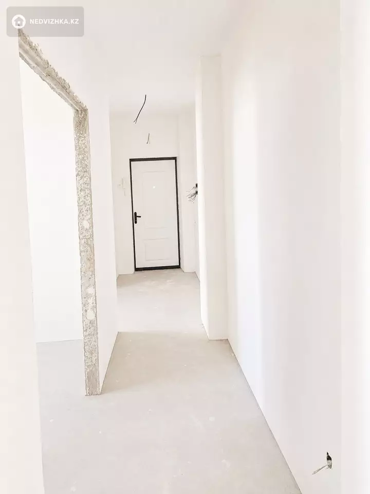 3-комнатная квартира, этаж 2 из 5, 74 м², фотография 3