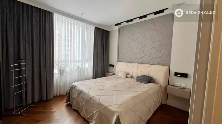 4-бөлмелі пәтер, қабат 4 барлық қабат саны 9, 131 м²