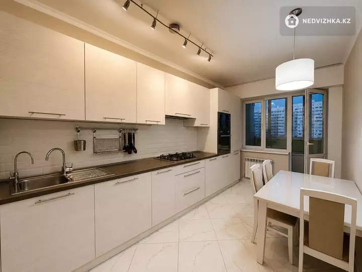 2-комнатная квартира, этаж 5 из 13, 70 м²