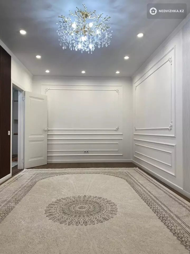 3-комнатная квартира, этаж 7 из 10, 63 м², фотография 2