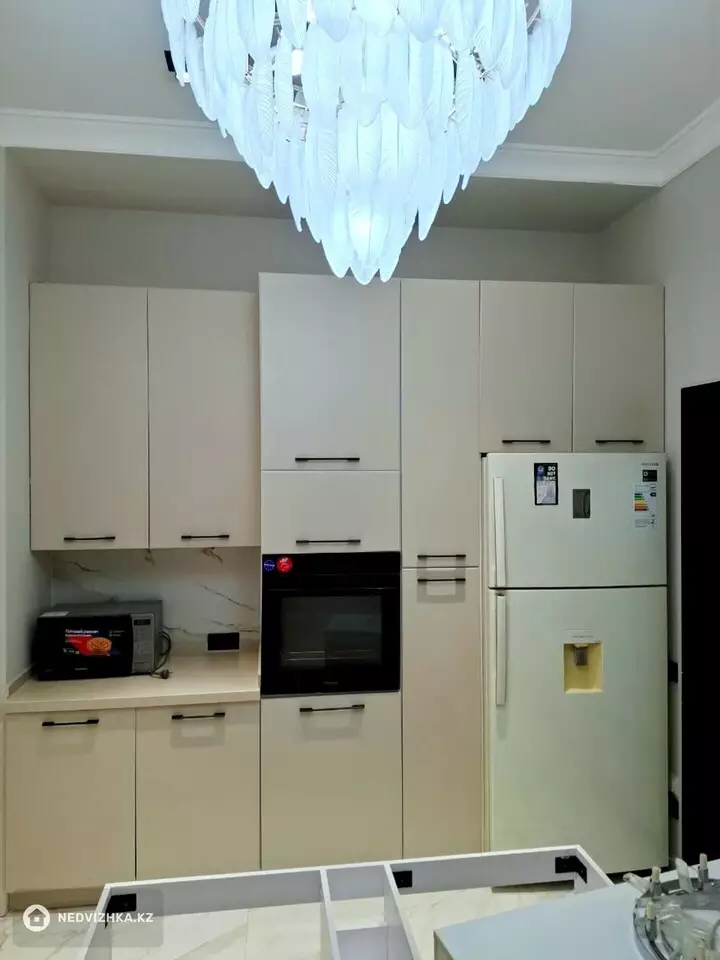 4-комнатная квартира, этаж 5 из 8, 142 м², фотография 4