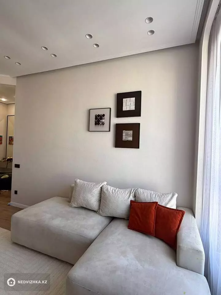 2-комнатная квартира, этаж 7 из 9, 38 м², фотография 2