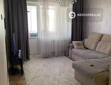 5-комнатная квартира, этаж 4 из 5, 100 м²