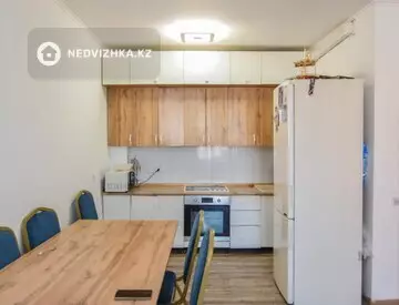 2-комнатная квартира, этаж 6 из 8, 60 м², миниатюра 1