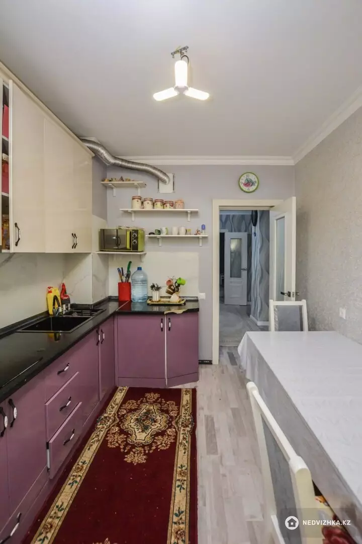 3-комнатная квартира, этаж 5 из 14, 72 м², фотография 3