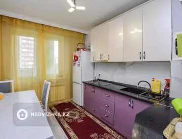 3-комнатная квартира, этаж 5 из 14, 72 м², миниатюра 1