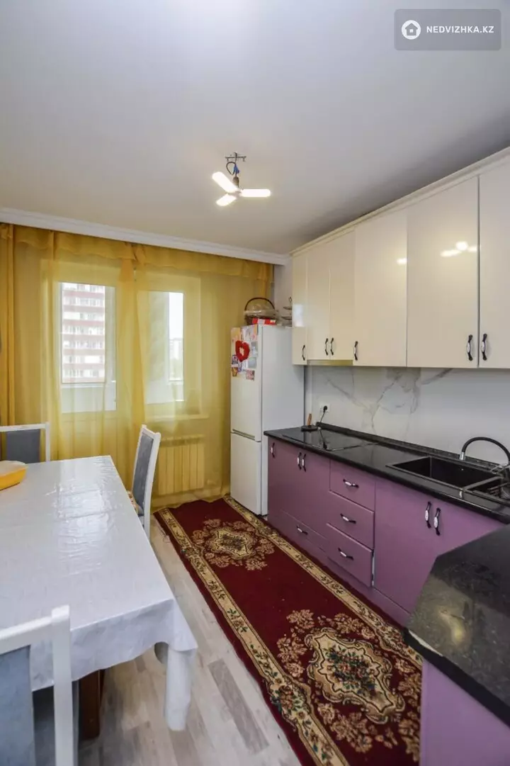 3-комнатная квартира, этаж 5 из 14, 72 м², фотография 4