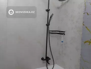 1-комнатная квартира, этаж 6 из 17, 50 м², Посуточно