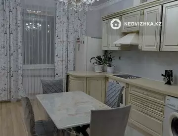 1-комнатная квартира, этаж 6 из 17, 50 м², Посуточно