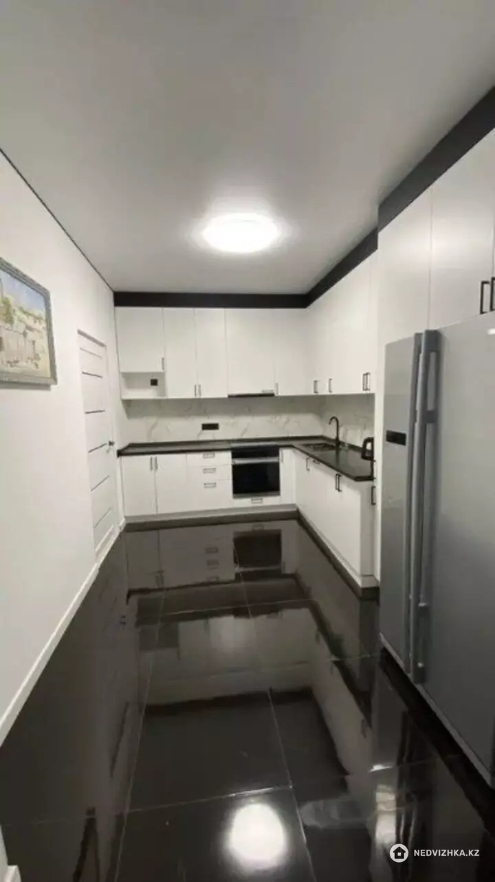 2-комнатная квартира, этаж 2 из 9, 70 м², фотография 3