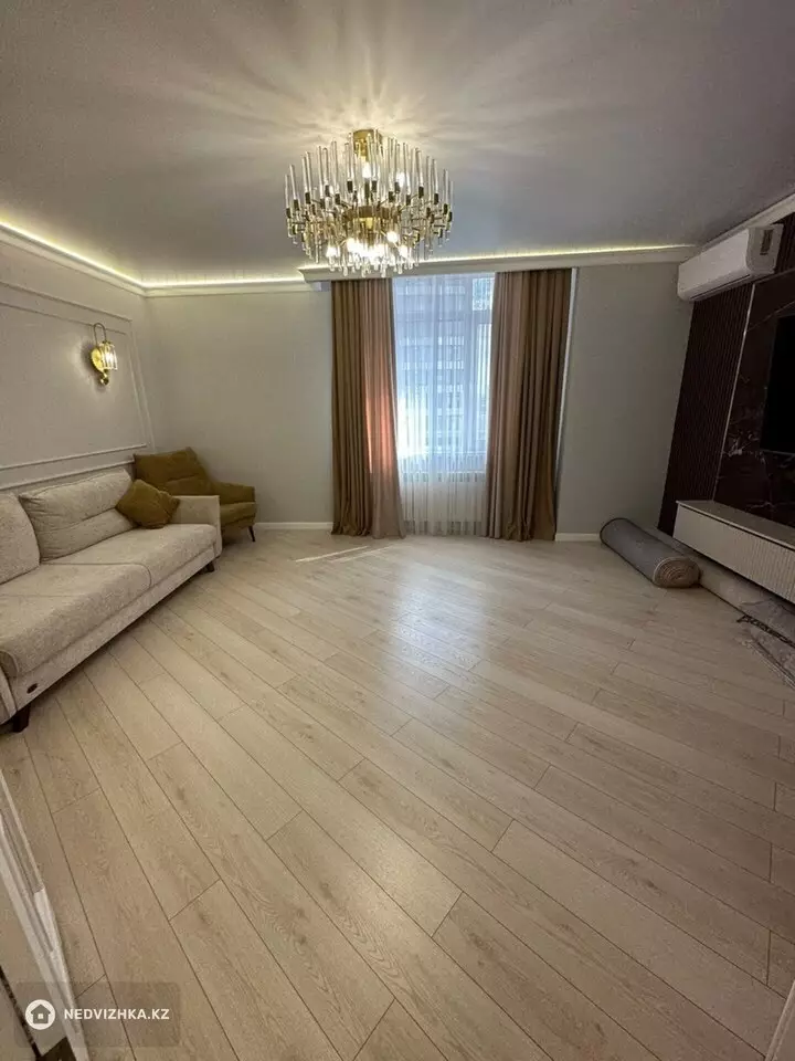 3-комнатная квартира, этаж 5 из 18, 100 м², фотография 3