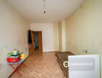 2-комнатная квартира, этаж 12 из 16, 70 м², миниатюра 10