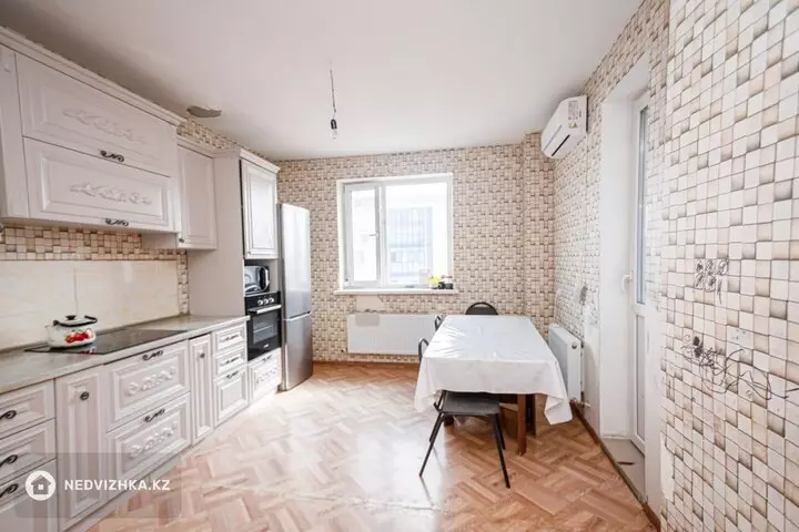 2-комнатная квартира, этаж 12 из 16, 70 м², фотография 3