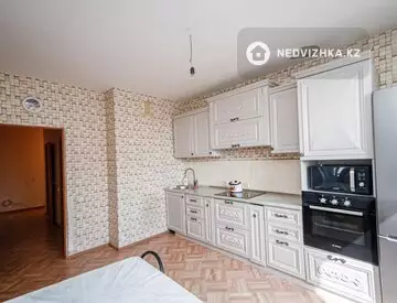 2-комнатная квартира, этаж 12 из 16, 70 м², миниатюра 2
