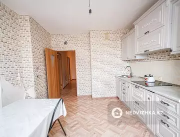 2-комнатная квартира, этаж 12 из 16, 70 м², миниатюра 4