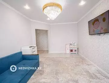 1-комнатная квартира, этаж 3 из 5, 47 м², миниатюра 2
