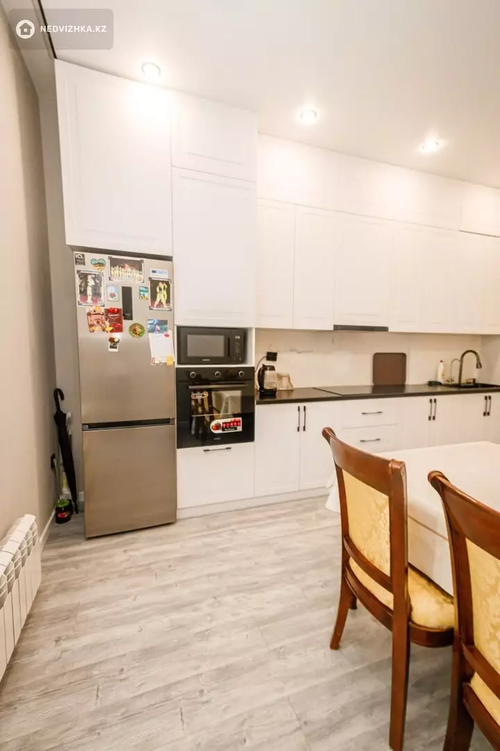 2-комнатная квартира, этаж 3 из 9, 68 м², фотография 2