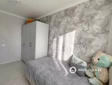 4-комнатная квартира, этаж 4 из 5, 77 м², миниатюра 5