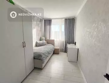 4-комнатная квартира, этаж 4 из 5, 77 м², миниатюра 4