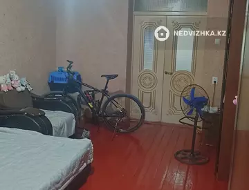 3-комнатная квартира, этаж 2 из 3, 74 м²