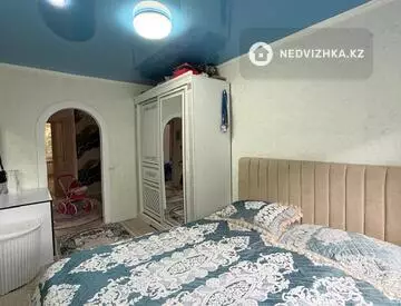 3-комнатная квартира, этаж 3 из 5, 61 м², миниатюра 2