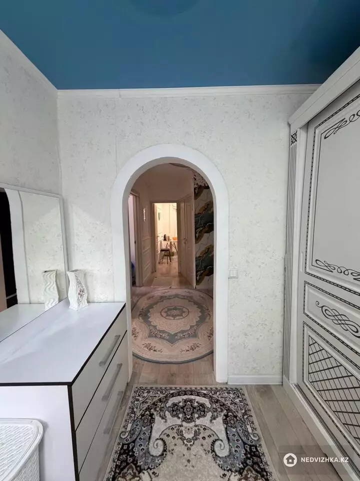 3-комнатная квартира, этаж 3 из 5, 61 м², фотография 3