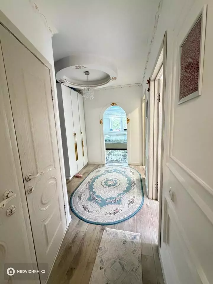 3-комнатная квартира, этаж 3 из 5, 61 м², фотография 4