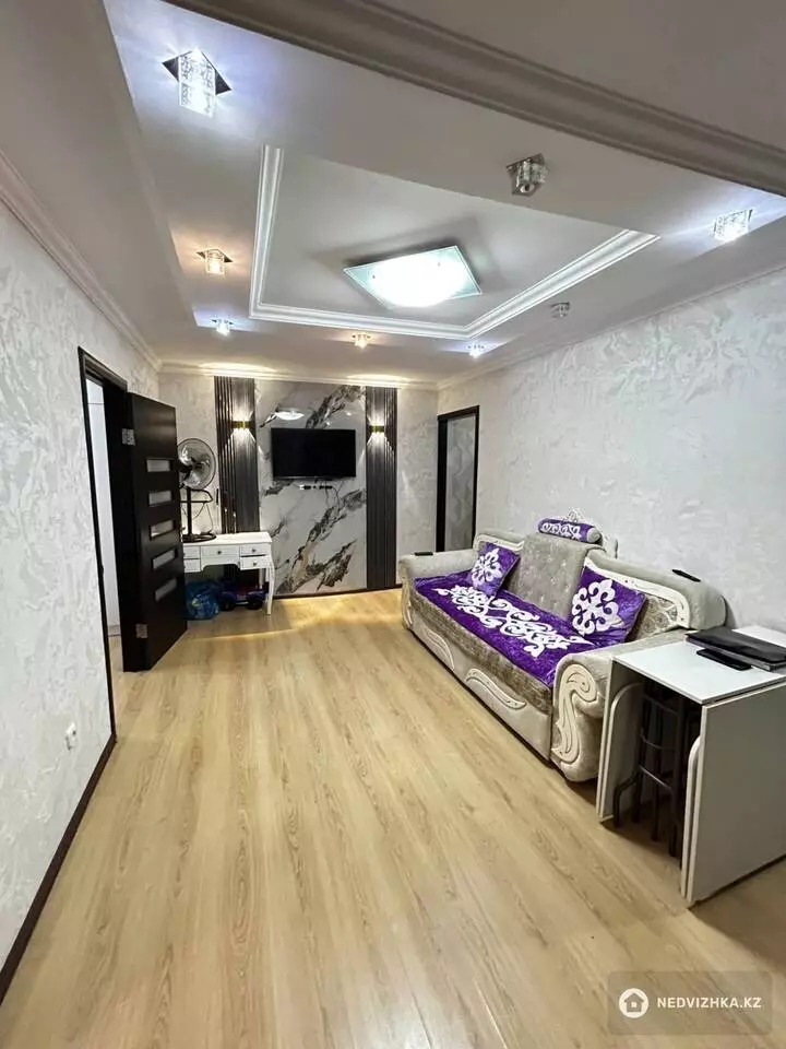 3-комнатная квартира, этаж 5 из 5, 48 м²