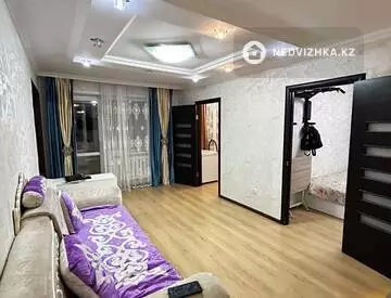3-комнатная квартира, этаж 5 из 5, 48 м², миниатюра 2