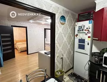 3-комнатная квартира, этаж 5 из 5, 48 м², миниатюра 9