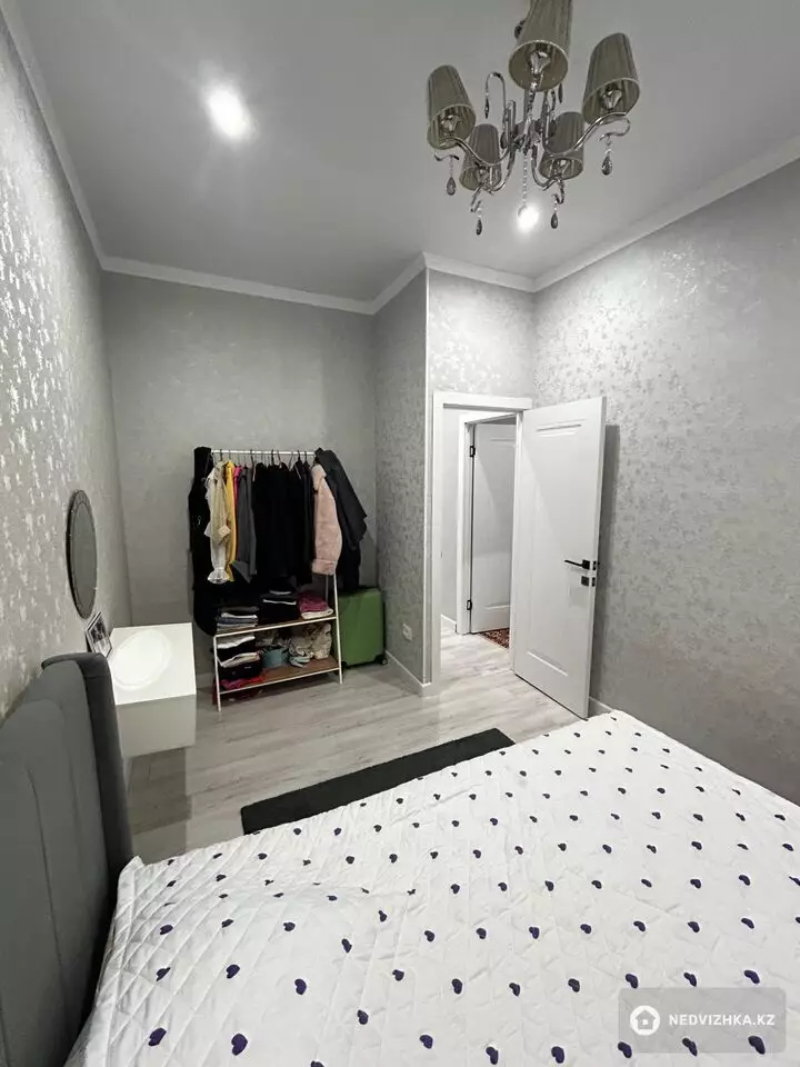 3-комнатная квартира, этаж 4 из 5, 83 м², фотография 5