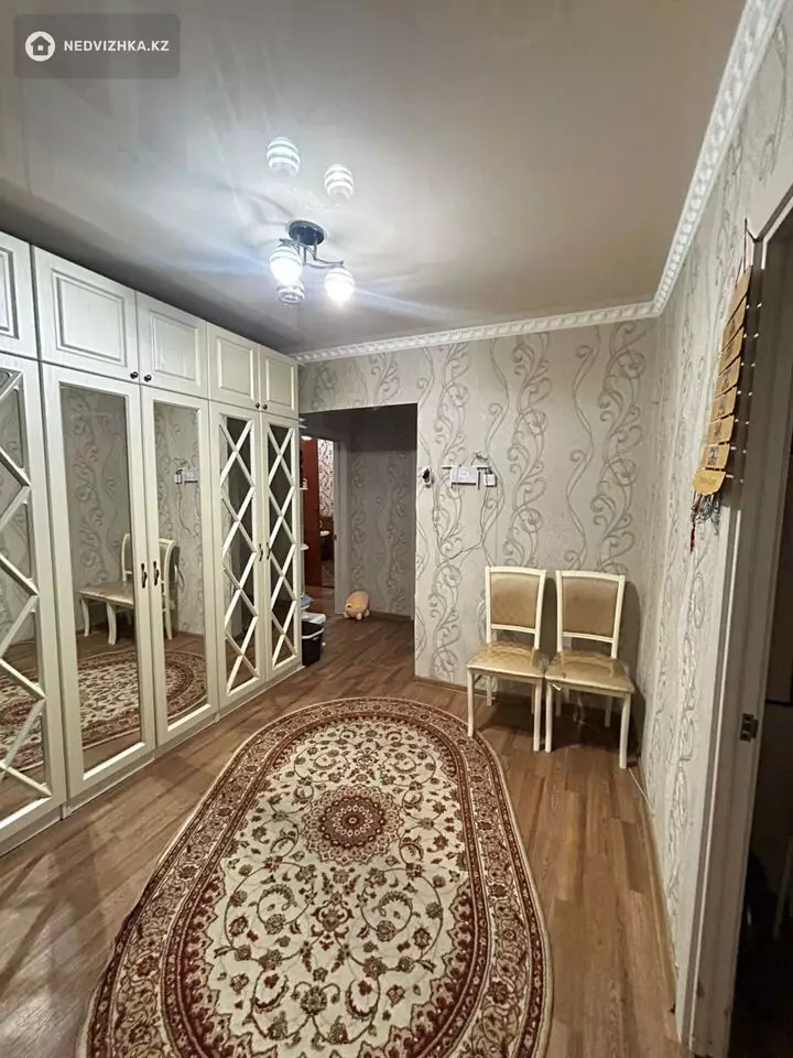 3-комнатная квартира, этаж 10 из 10, 63 м², фотография 3