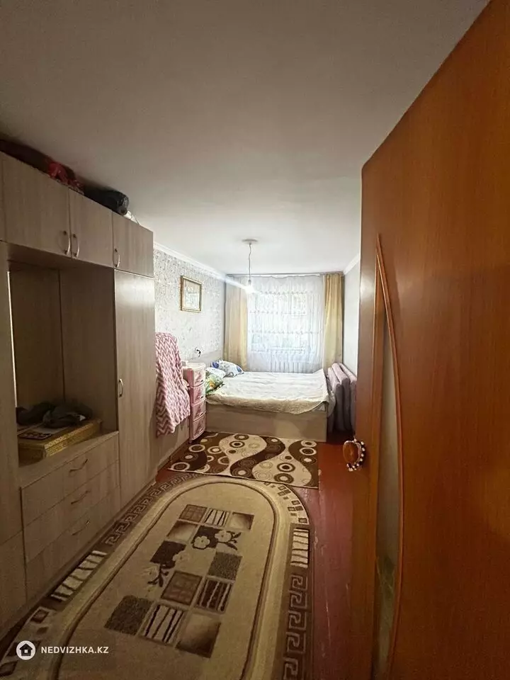 2-комнатная квартира, этаж 4 из 5, 45 м², фотография 3