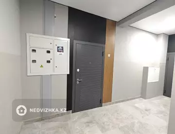 5-комнатная квартира, этаж 3 из 5, 137 м², миниатюра 2