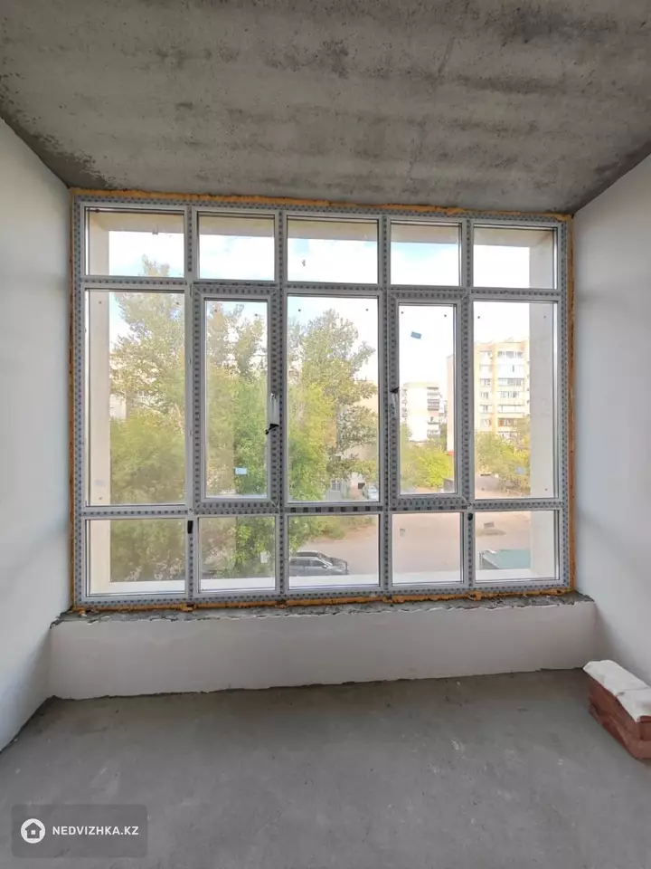 5-комнатная квартира, этаж 3 из 5, 137 м², фотография 3