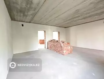 5-комнатная квартира, этаж 3 из 5, 137 м², миниатюра 5