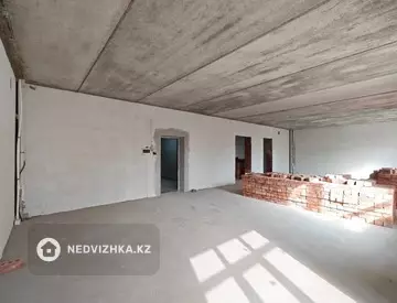 5-комнатная квартира, этаж 3 из 5, 137 м², миниатюра 11