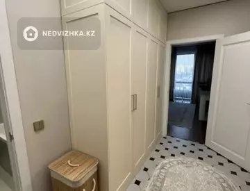 2-комнатная квартира, этаж 9 из 9, 65 м², миниатюра 9