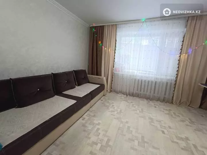 2-комнатная квартира, этаж 2 из 9, 54 м², фотография 2